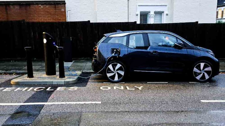 electric car charging in Glasslyn rd